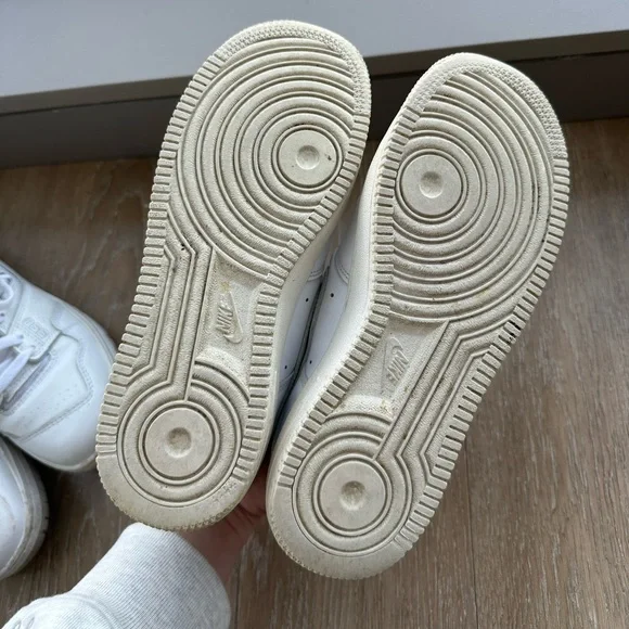 White Nike Air Force 1 (Women’s 7) - Picture 4 of 5